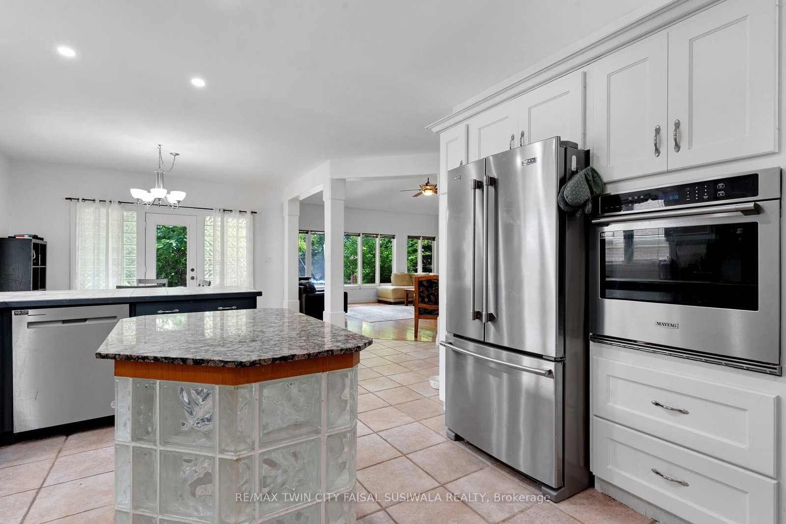3 Appaloosa Trail • Hamilton, ON photo 20