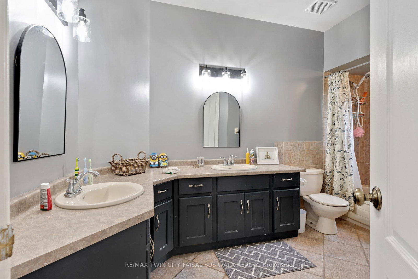 3 Appaloosa Trail • Hamilton, ON photo 32