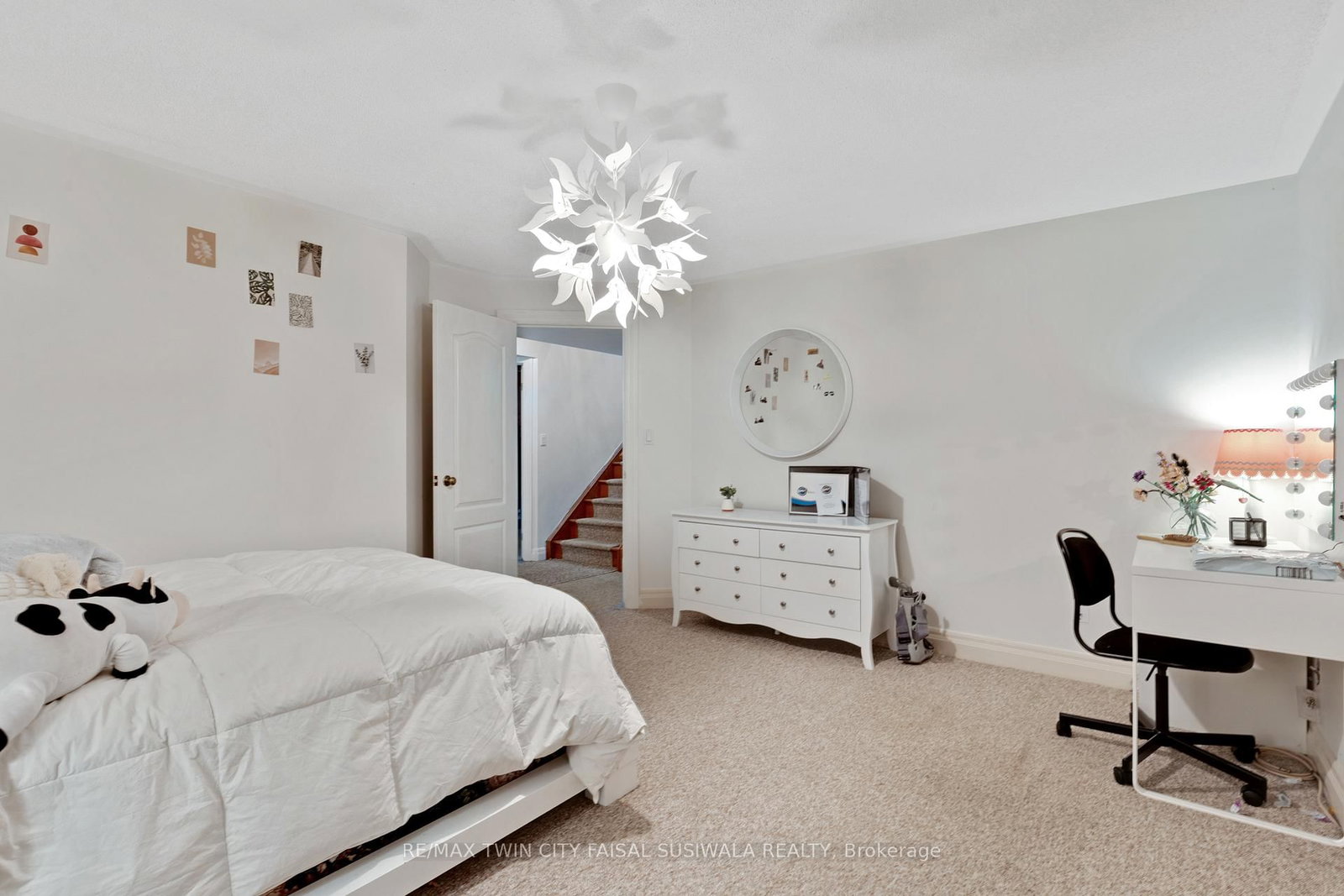 3 Appaloosa Trail • Hamilton, ON photo 37