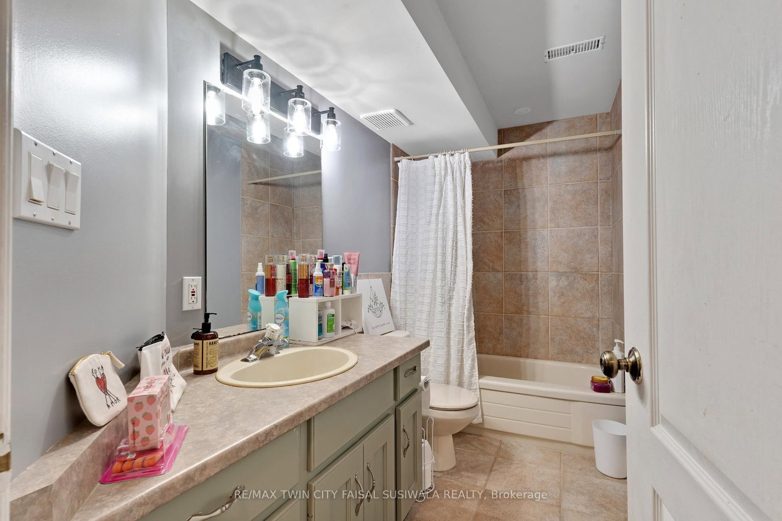 3 Appaloosa Trail • Hamilton, ON photo 38