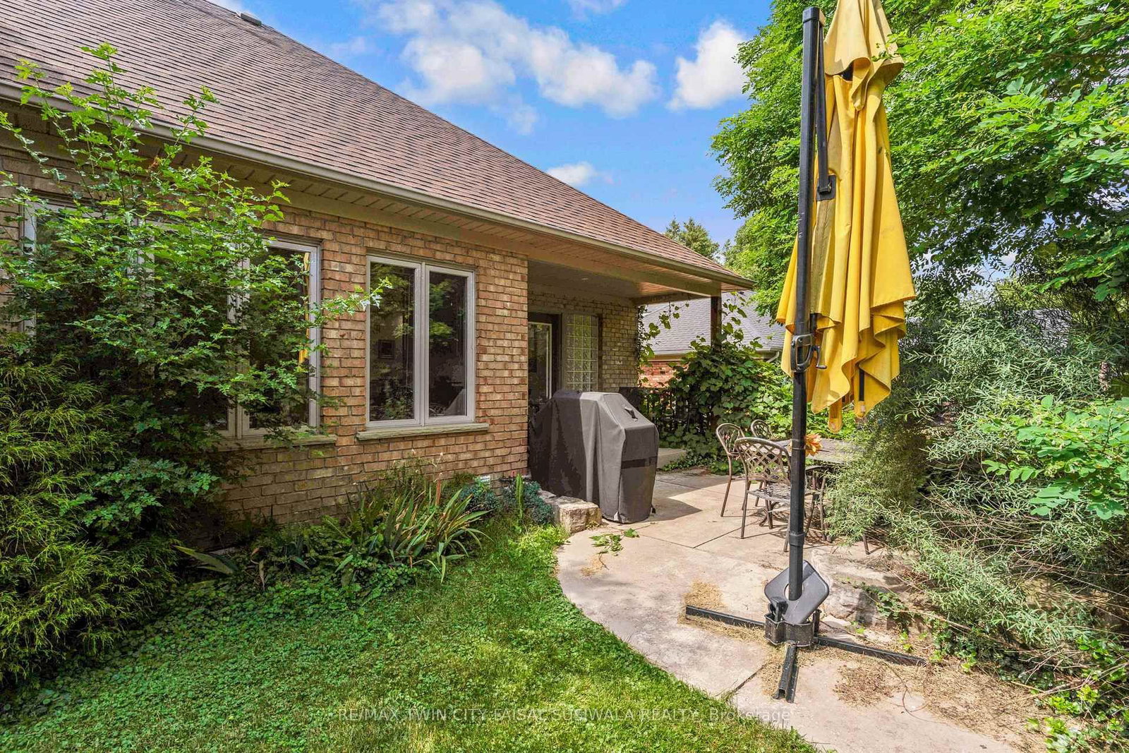 3 Appaloosa Trail • Hamilton, ON photo 6