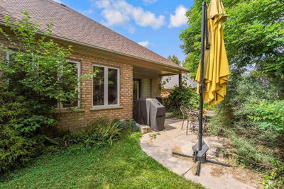 3 Appaloosa Trail • Hamilton, ON photo 6