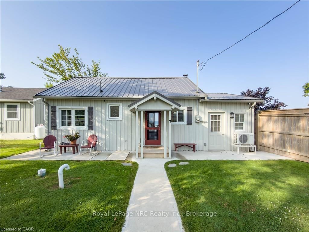 7 Shoreline, Haldimand, Ontario N1A 2W8