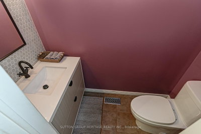 12 Curtis Court • Port Hope, ON photo 8