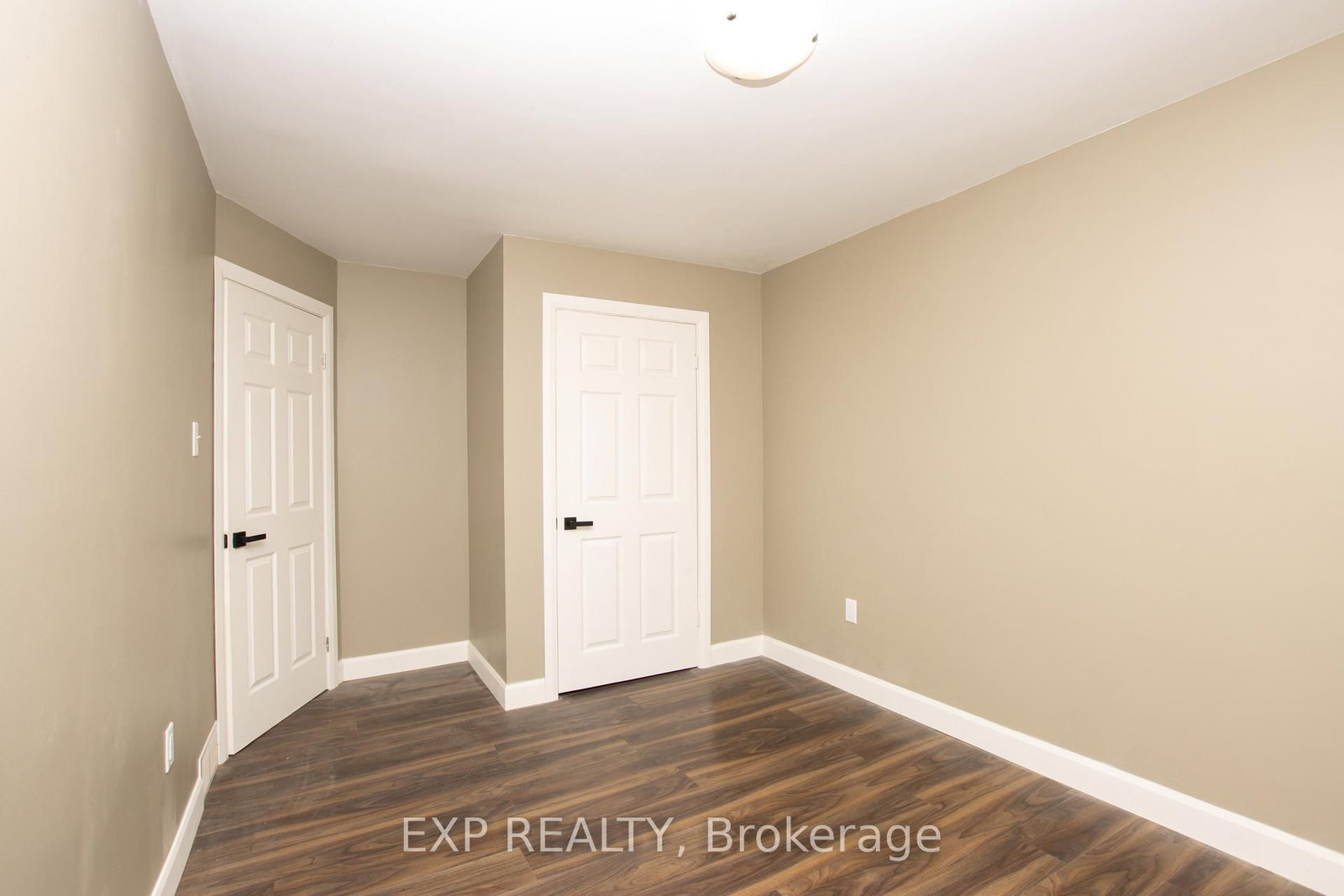 190 MUNROE Street • West Elgin, ON photo 16