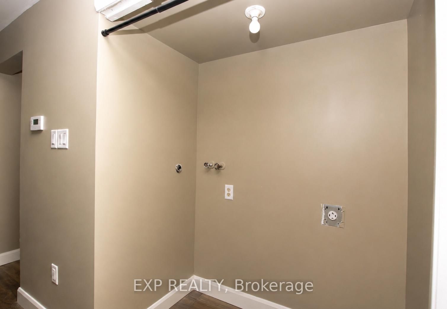 190 MUNROE Street • West Elgin, ON photo 17