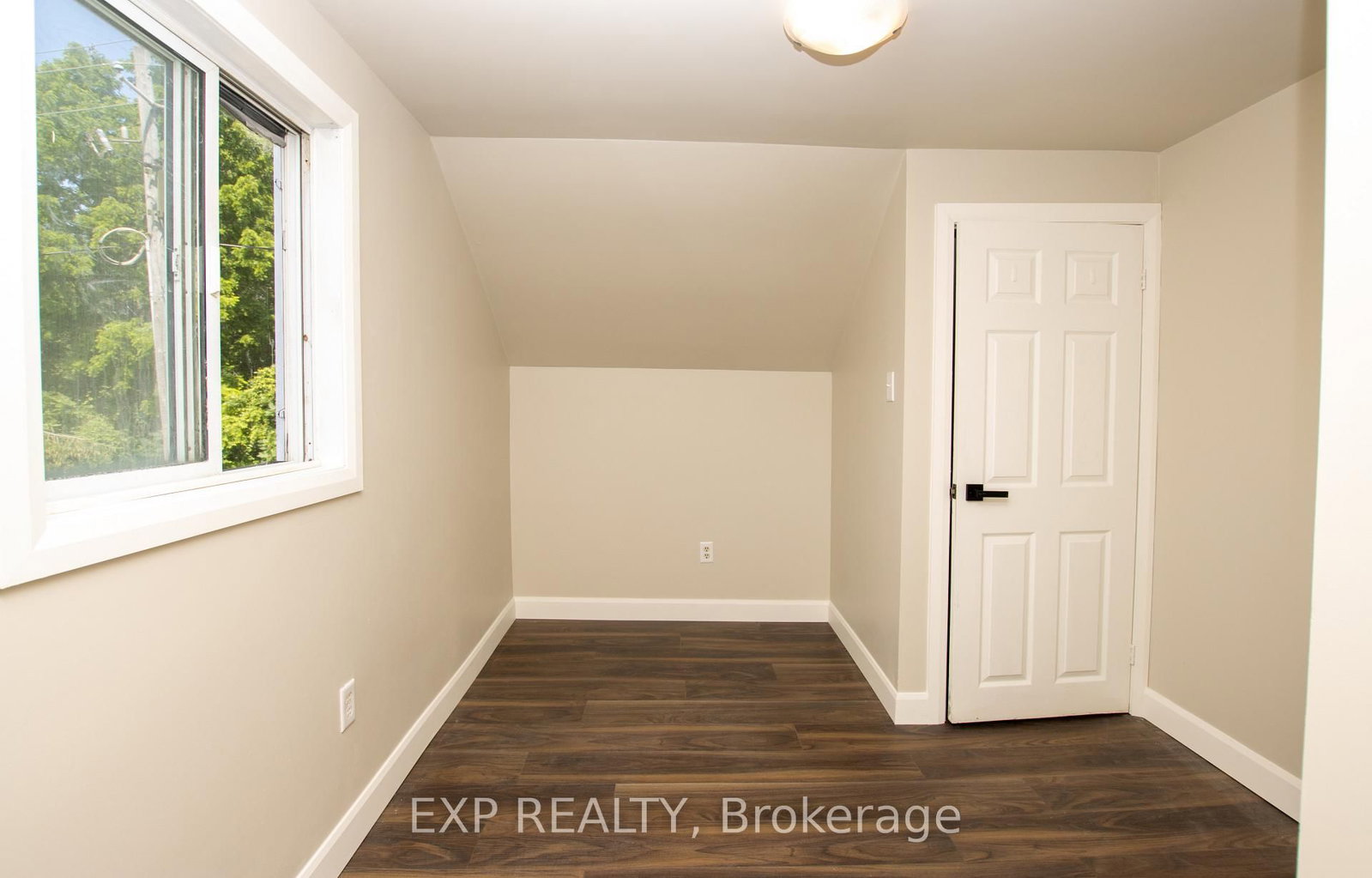 190 MUNROE Street • West Elgin, ON photo 23