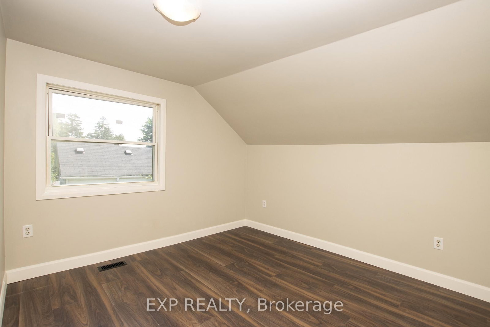 190 MUNROE Street • West Elgin, ON photo 26