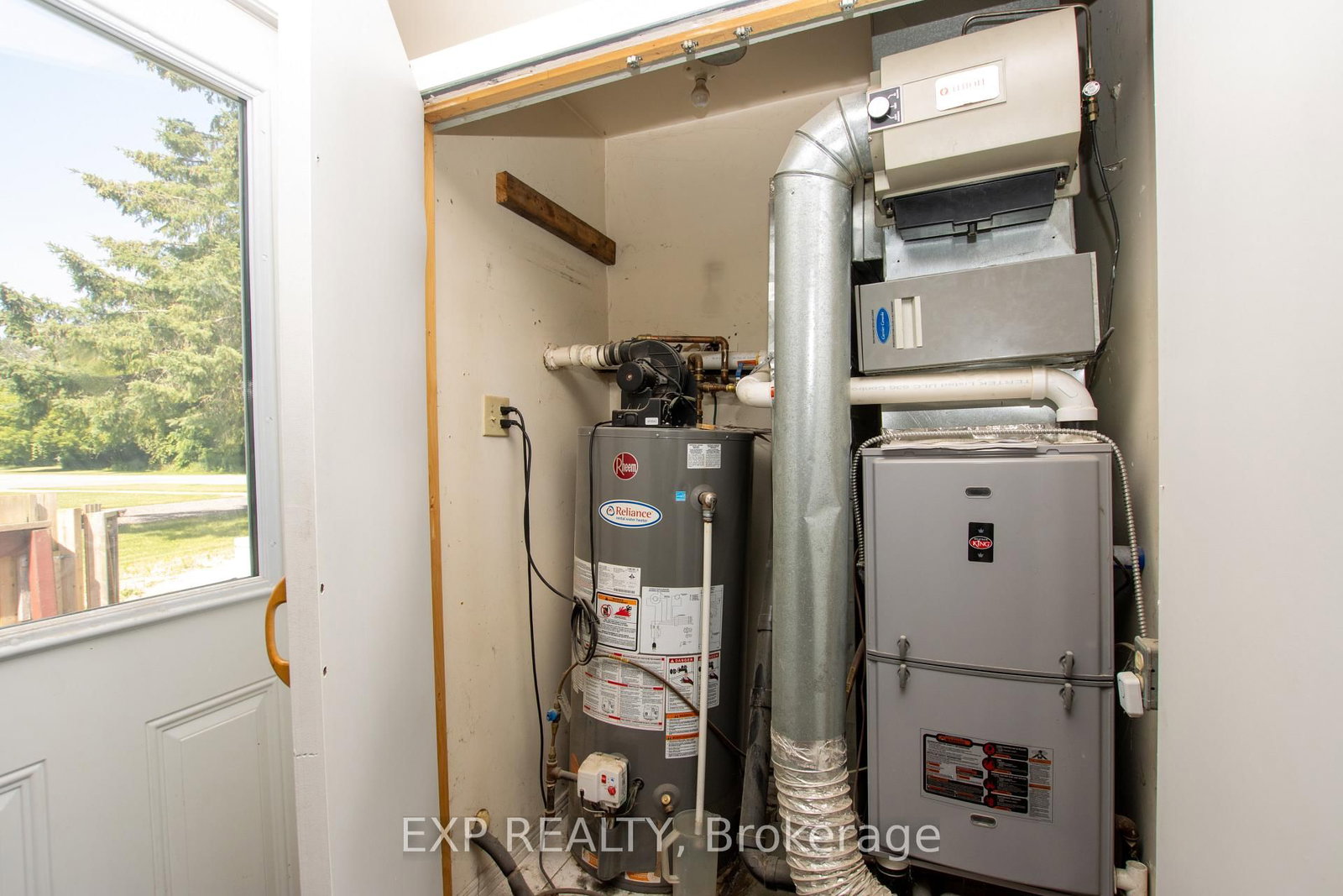 190 MUNROE Street • West Elgin, ON photo 28