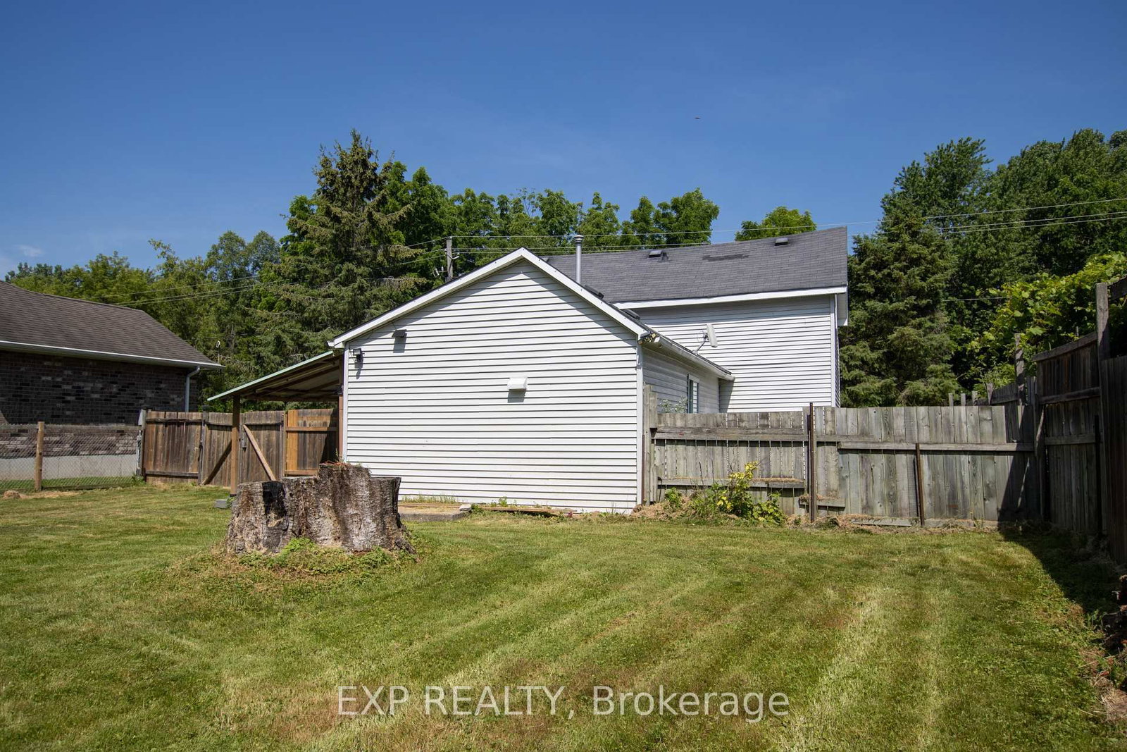 190 MUNROE Street • West Elgin, ON photo 33