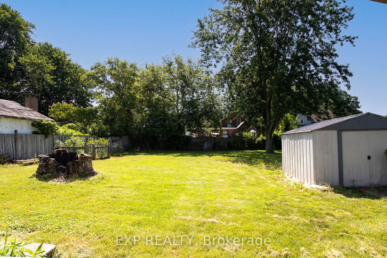 190 MUNROE Street • West Elgin, ON photo 34
