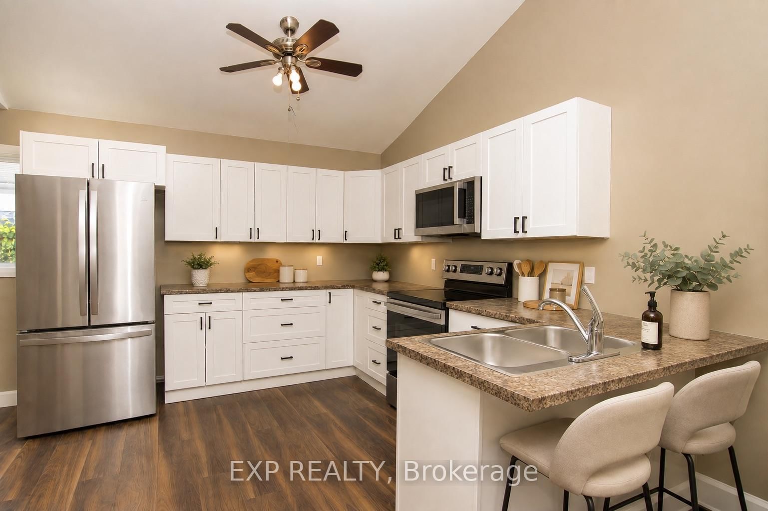 190 MUNROE Street • West Elgin, ON photo 6