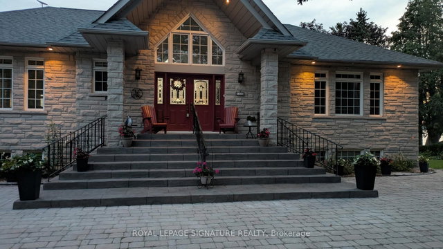 1524 Westview Crescent