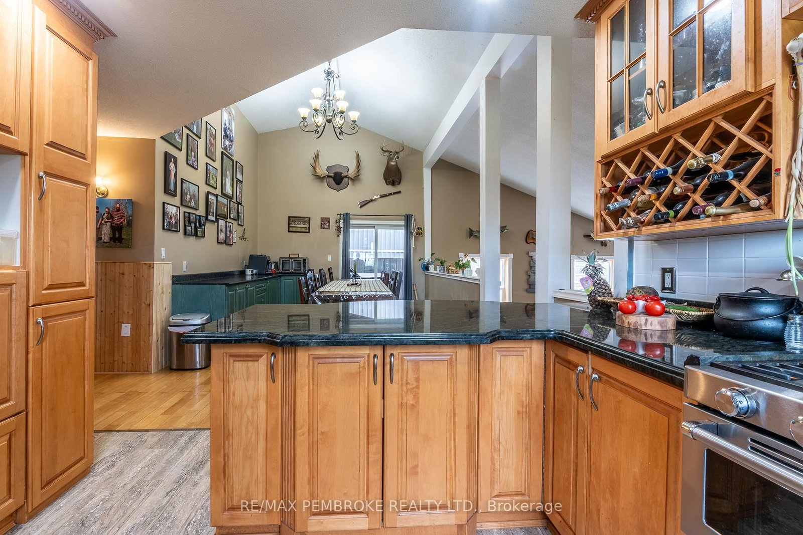 1890 Queensline Road • Foresters Falls, ON photo 15