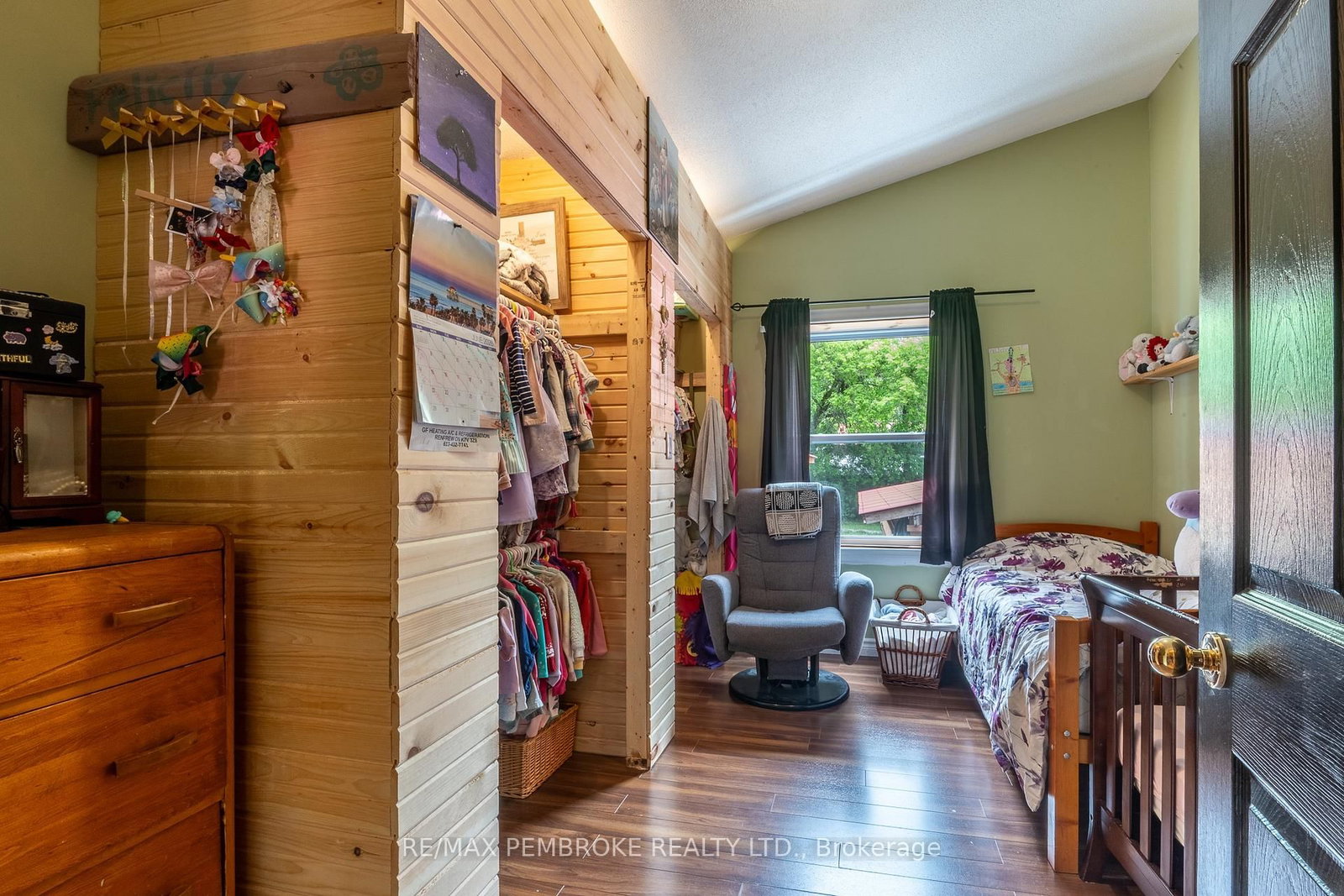 1890 Queensline Road • Foresters Falls, ON photo 19