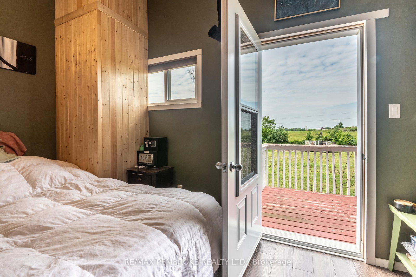 1890 Queensline Road • Foresters Falls, ON photo 21