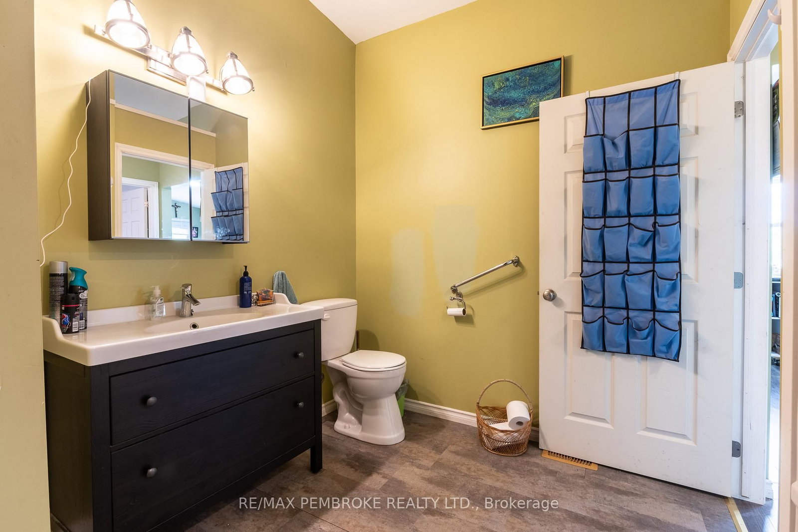 1890 Queensline Road • Foresters Falls, ON photo 24
