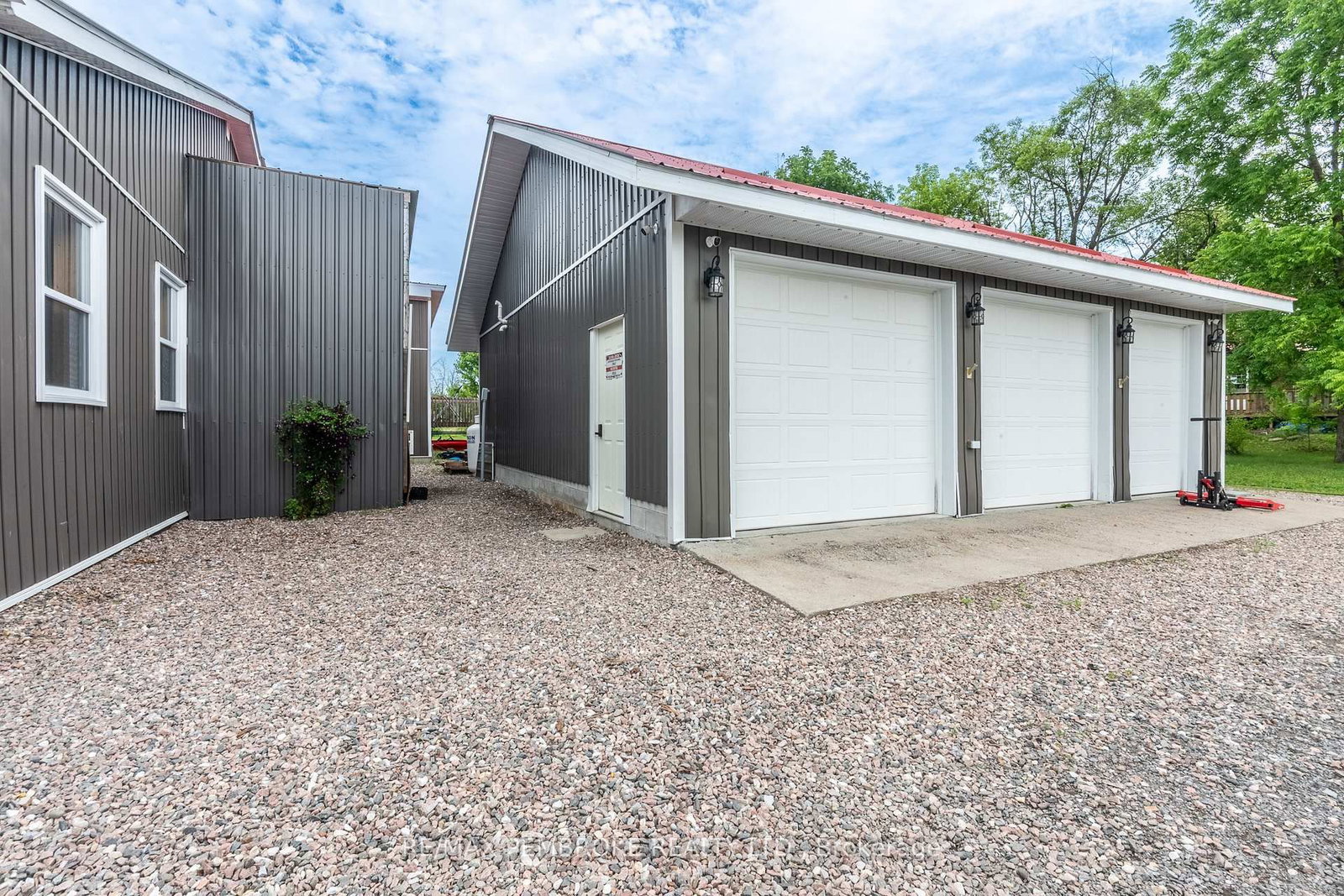 1890 Queensline Road • Foresters Falls, ON photo 44