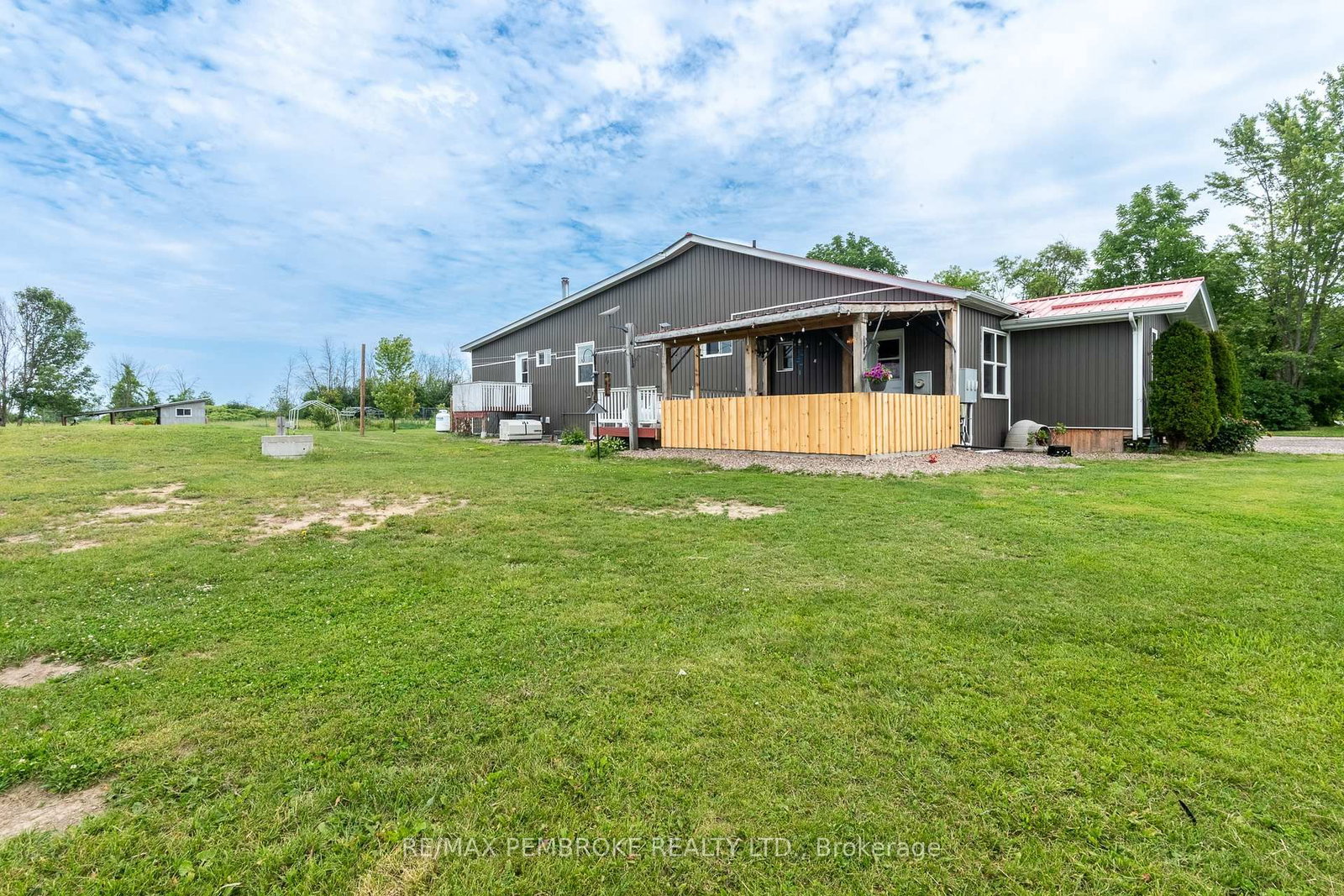 1890 Queensline Road • Foresters Falls, ON photo 48