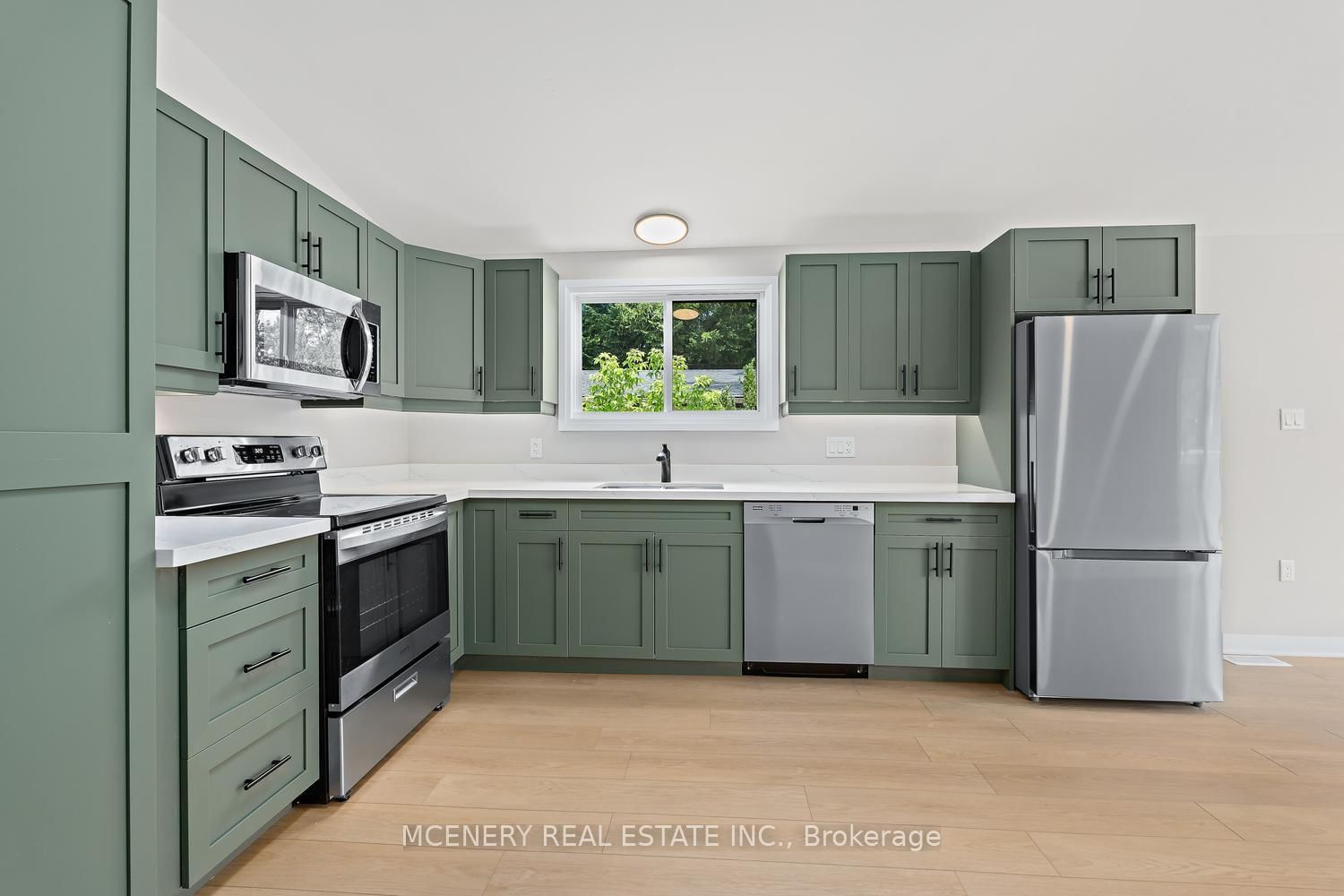 16 HEATHER Avenue • Erin, ON photo 11
