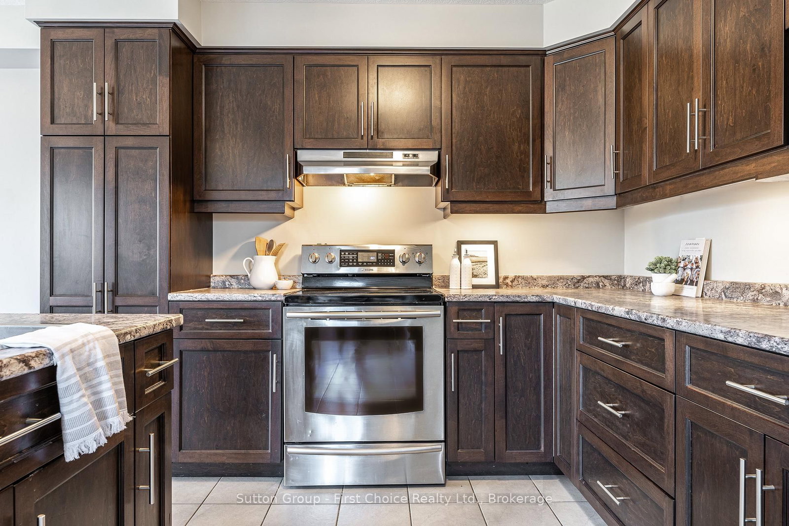 59 Bradshaw Drive • Stratford, ON photo 9