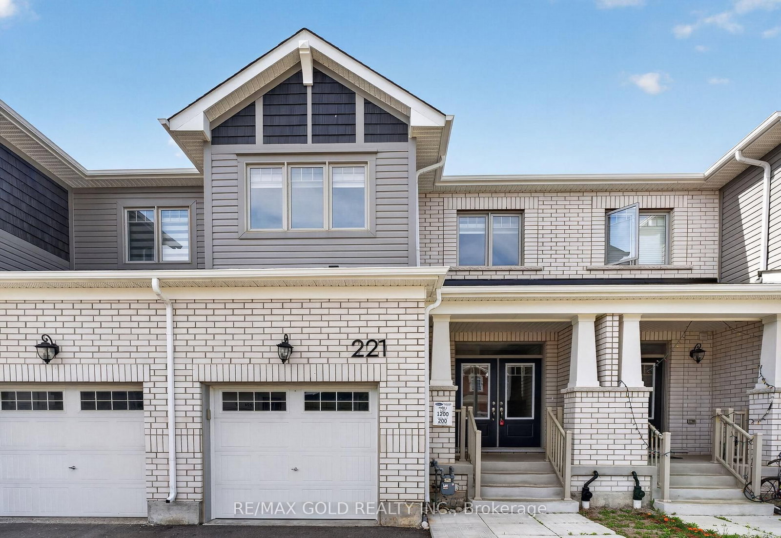 221 Histand Trail • Kitchener, ON photo 1