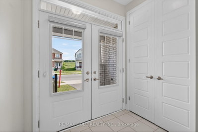 221 Histand Trail • Kitchener, ON photo 6