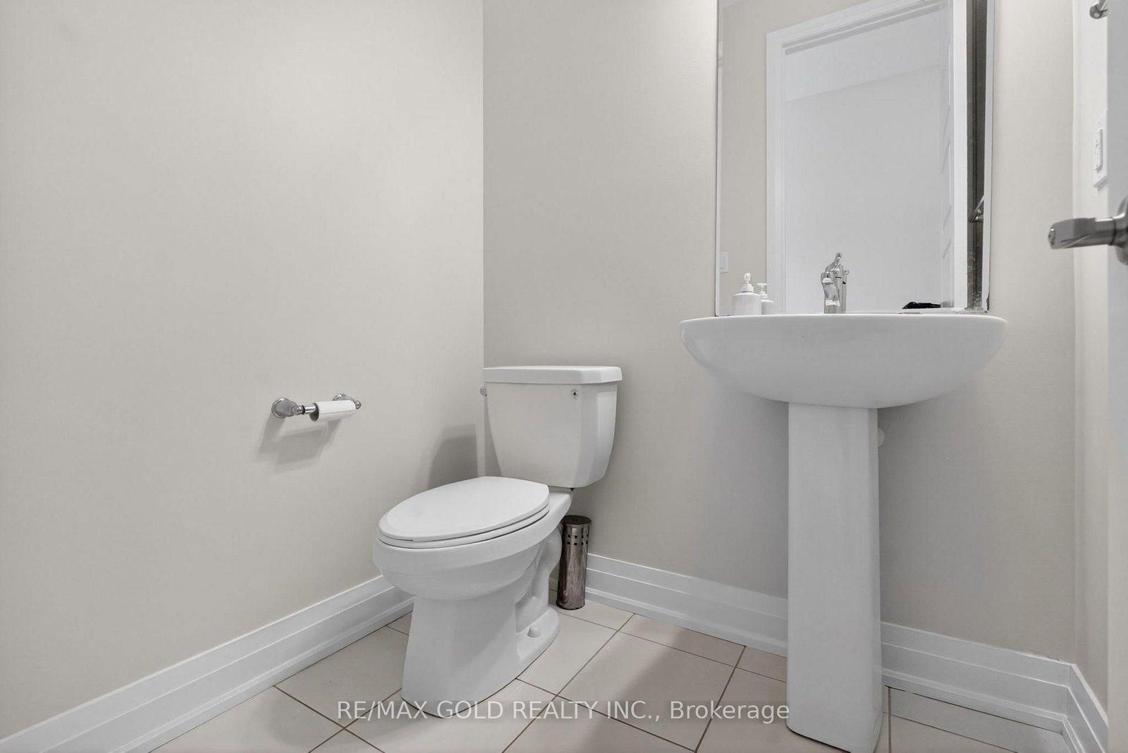 221 Histand Trail • Kitchener, ON photo 8