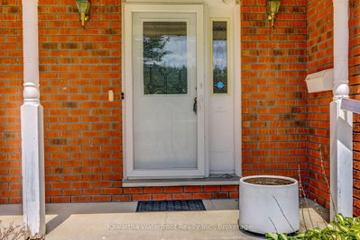 4 Evans Drive — more photos
