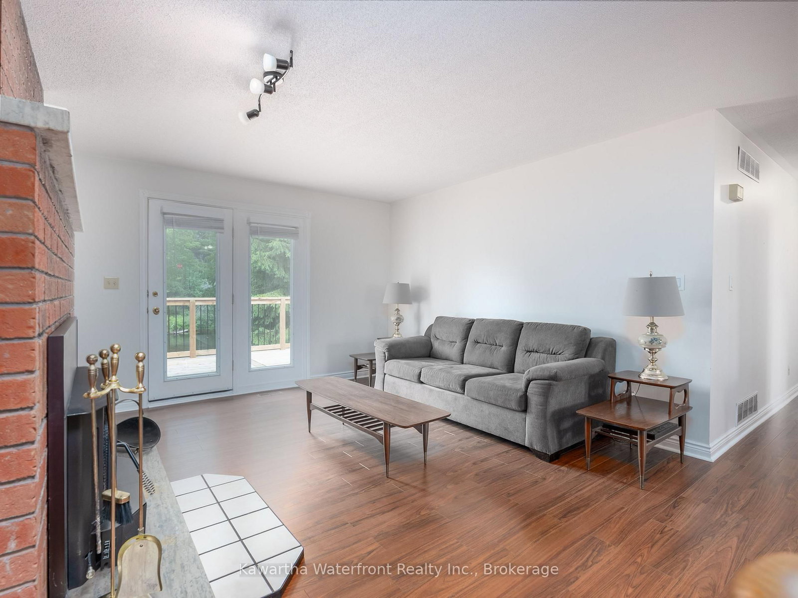 4 Evans Drive • Kawartha Lakes, ON photo 9