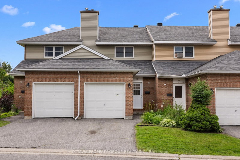 home for sale on 13 Bentbrook Crescent