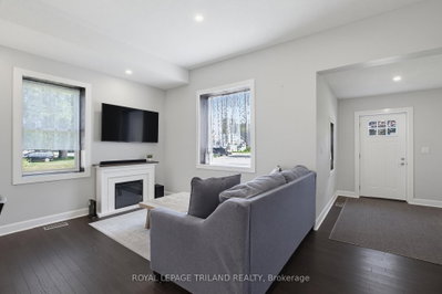 260 Graham Street — photo 2