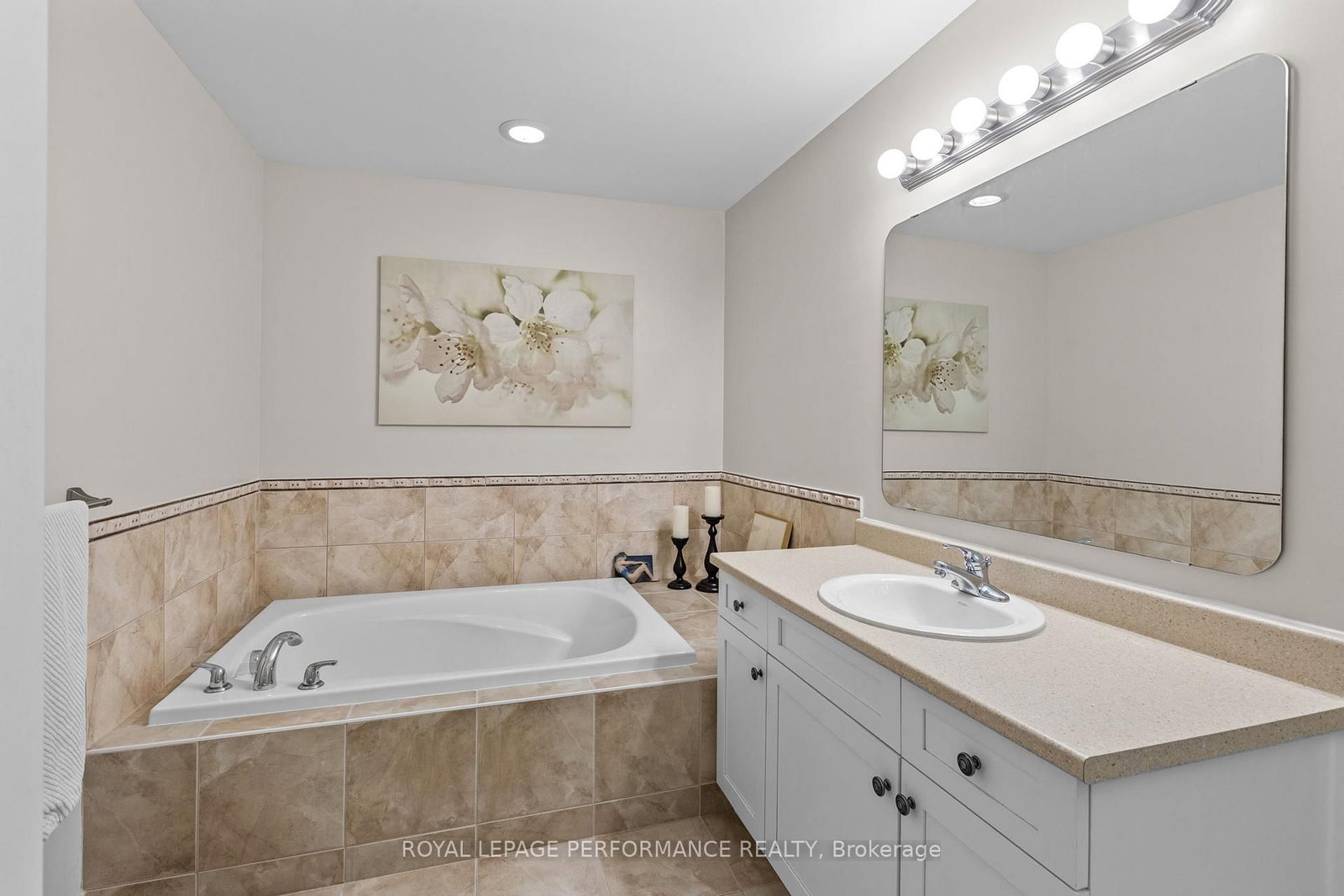 80A Stonehaven Drive • Ottawa, ON photo 27