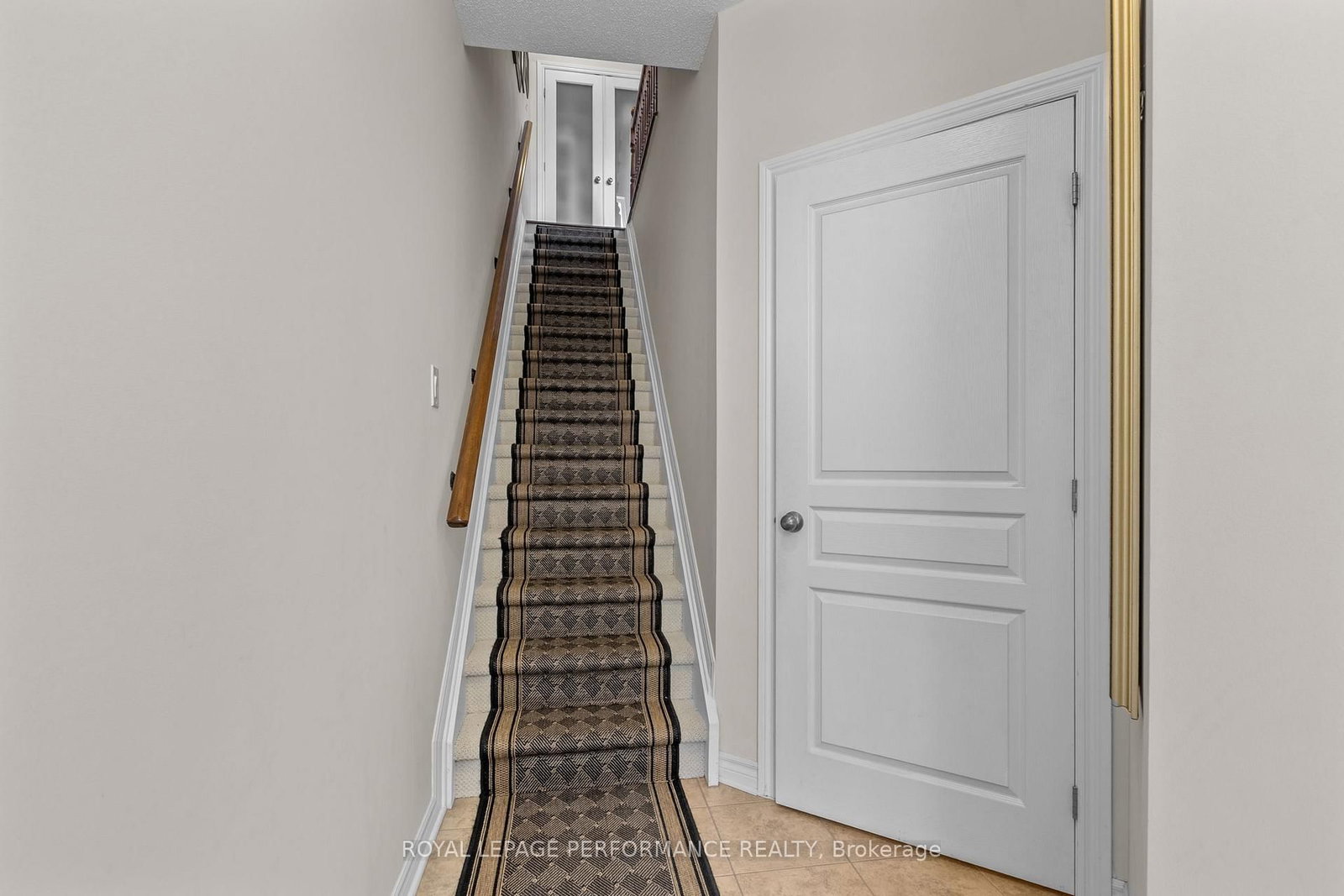 80A Stonehaven Drive • Ottawa, ON photo 3