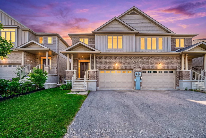 439 Avens St, Waterloo, Ontario