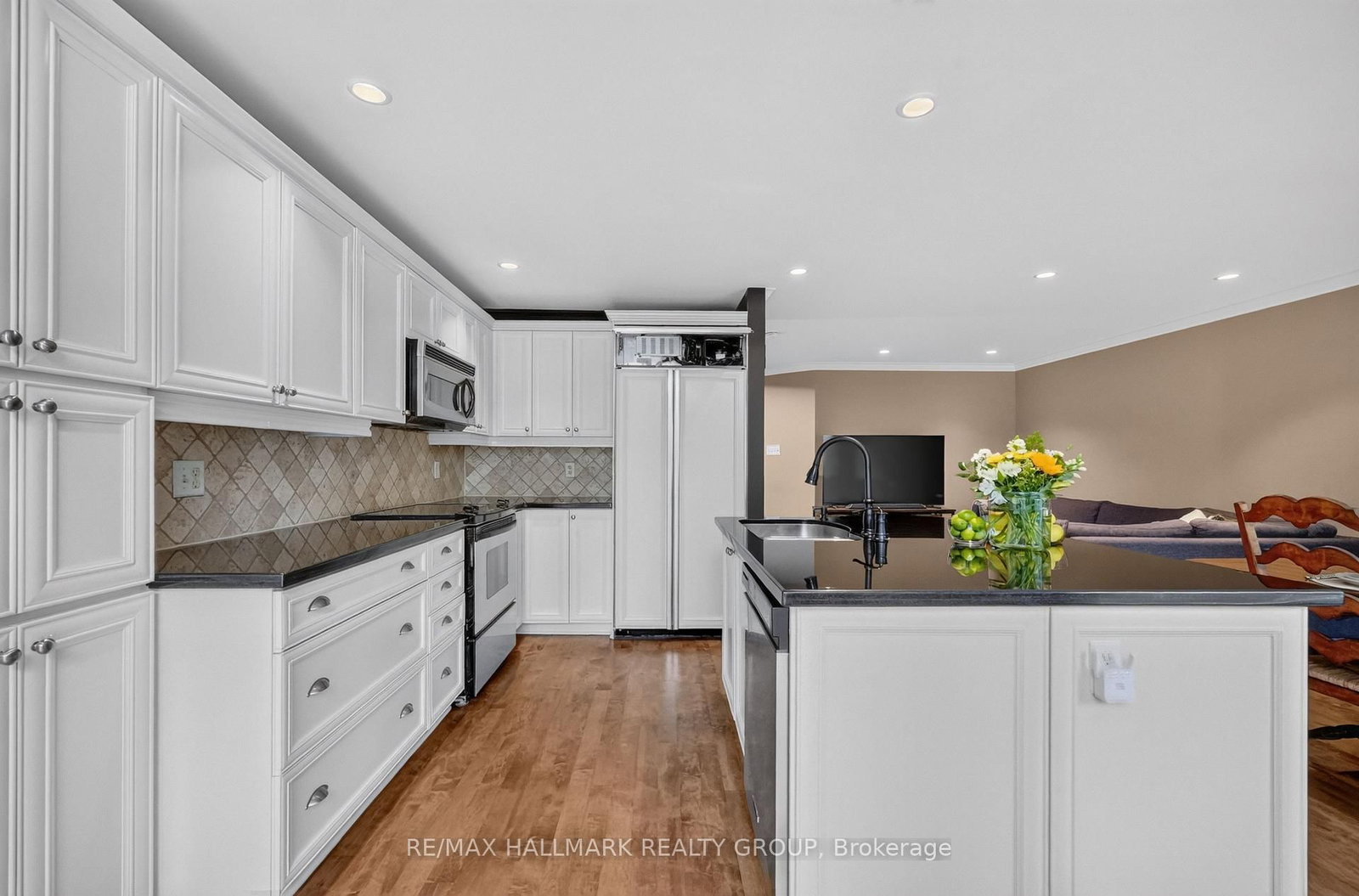 615 Aquaview Drive • Orleans, ON photo 10