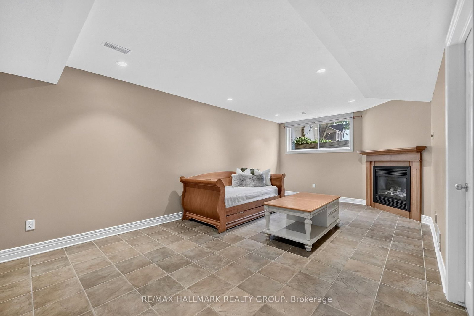 615 Aquaview Drive • Orleans, ON photo 25