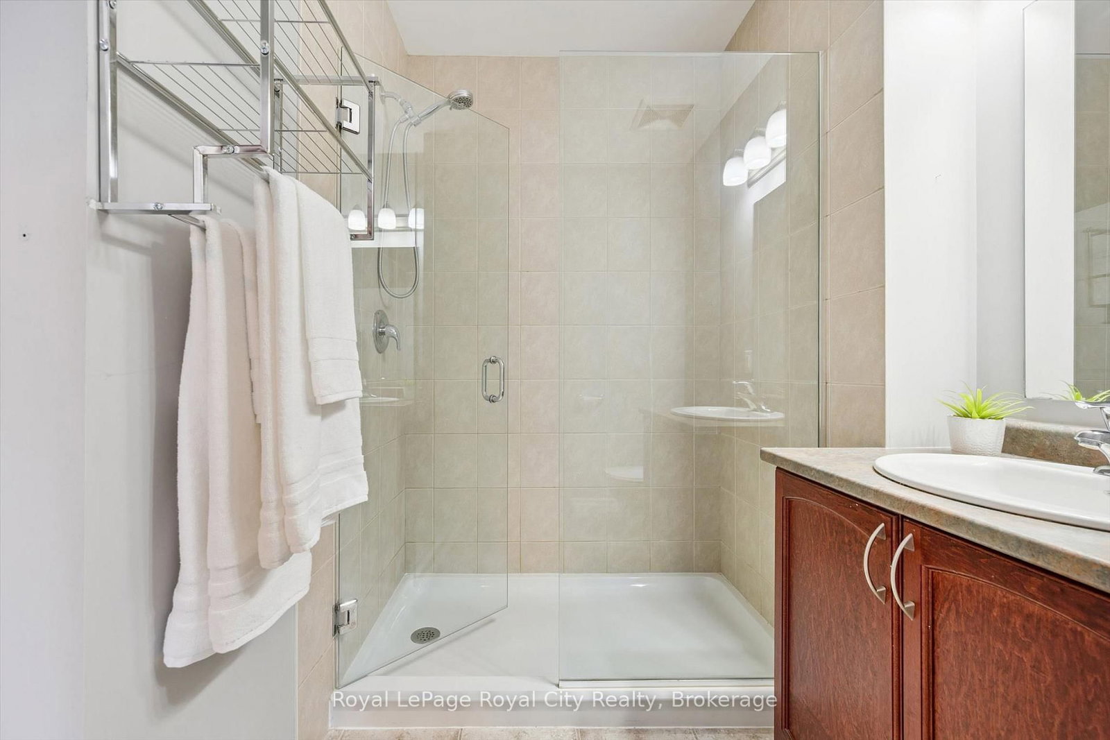 2 Colonial Drive • #113 • Guelph, ON photo 17