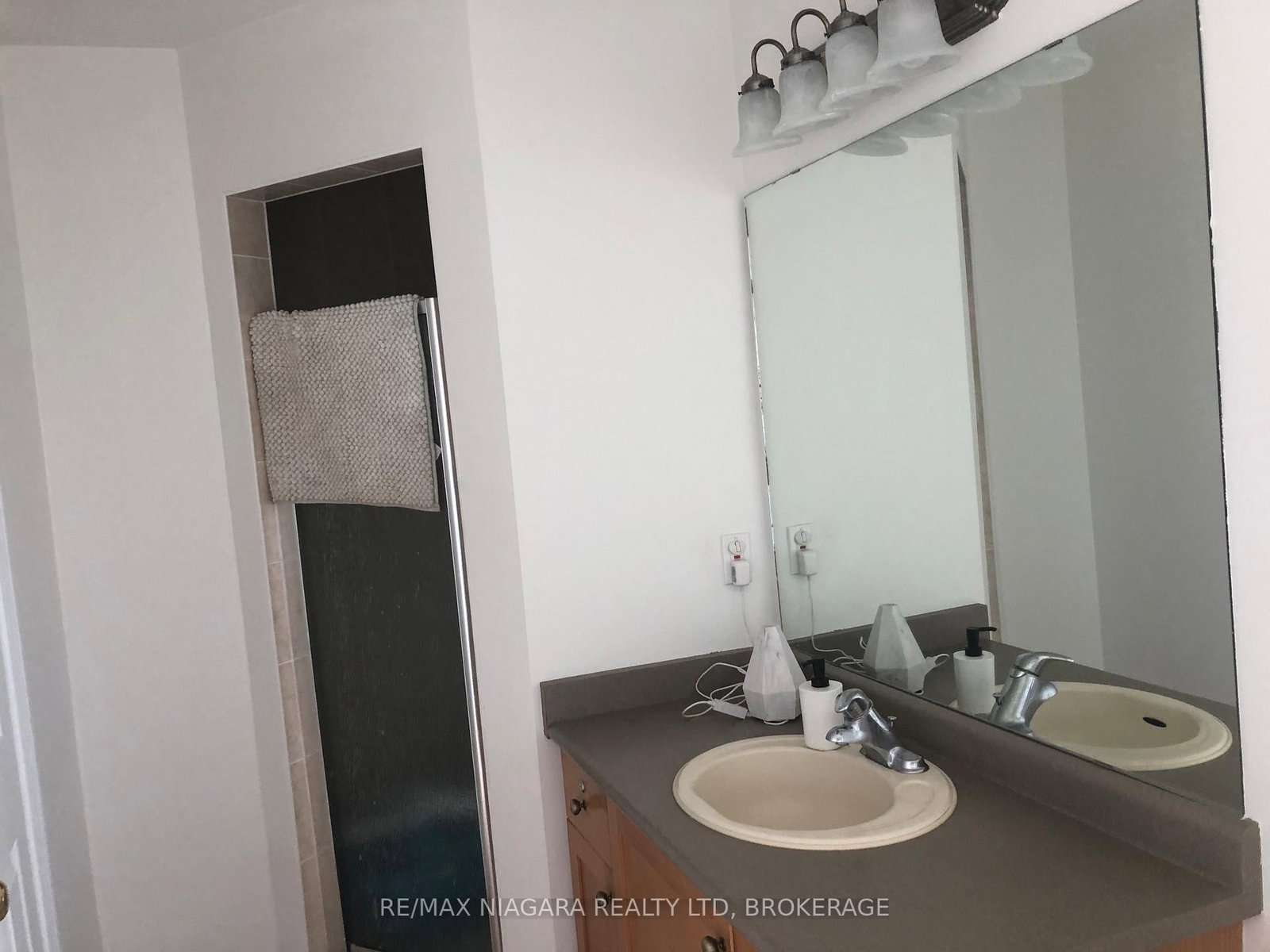 84 Mcbride Drive • St. Catharines, ON photo 24