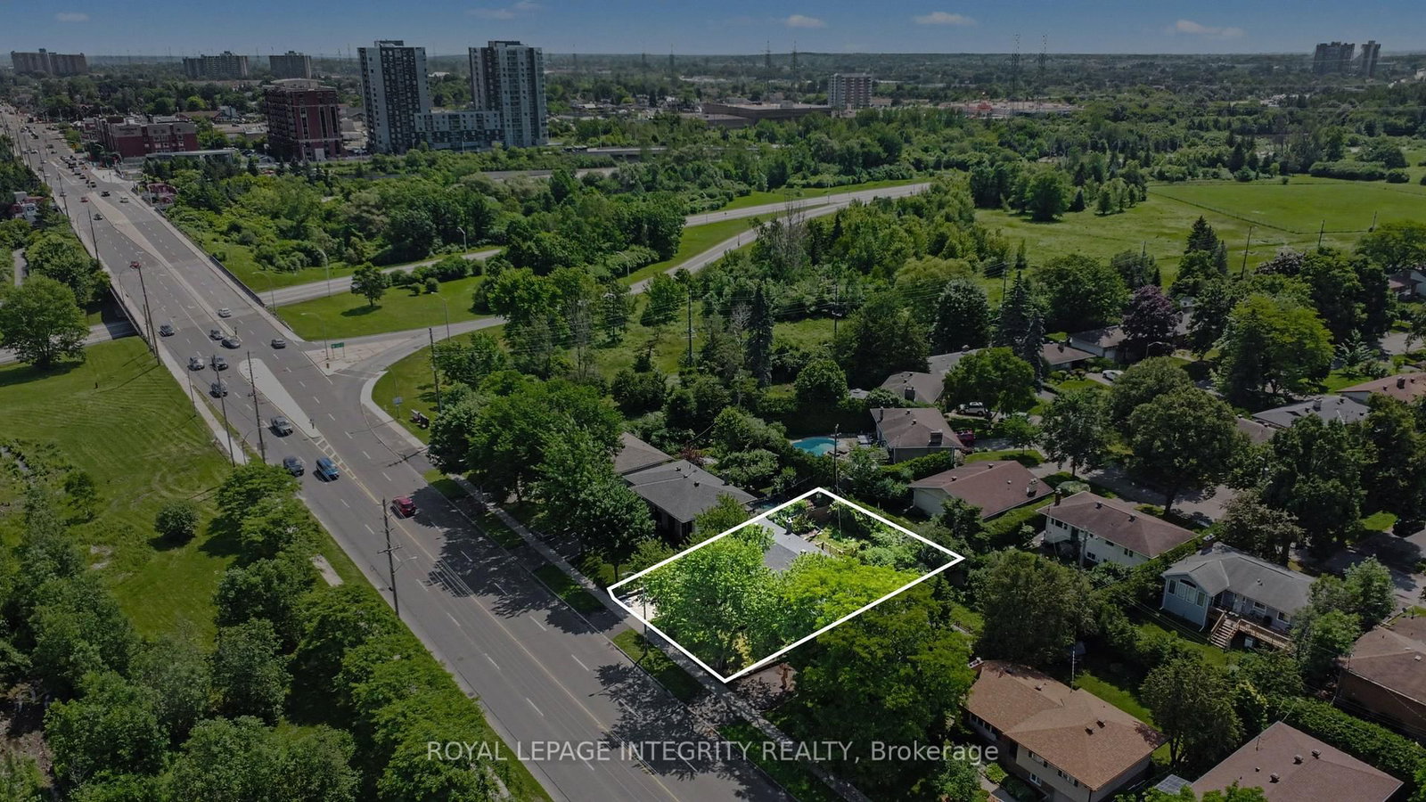 1034 Walkley Road • Ottawa, ON photo 32