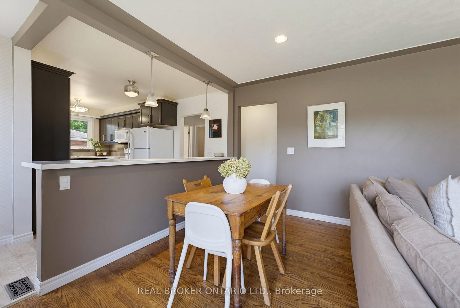 87 Ball Street • Brant, ON photo 5