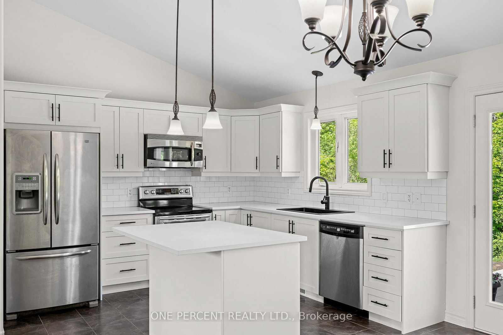 42 Stonewalk Drive • North Grenville, ON photo 10