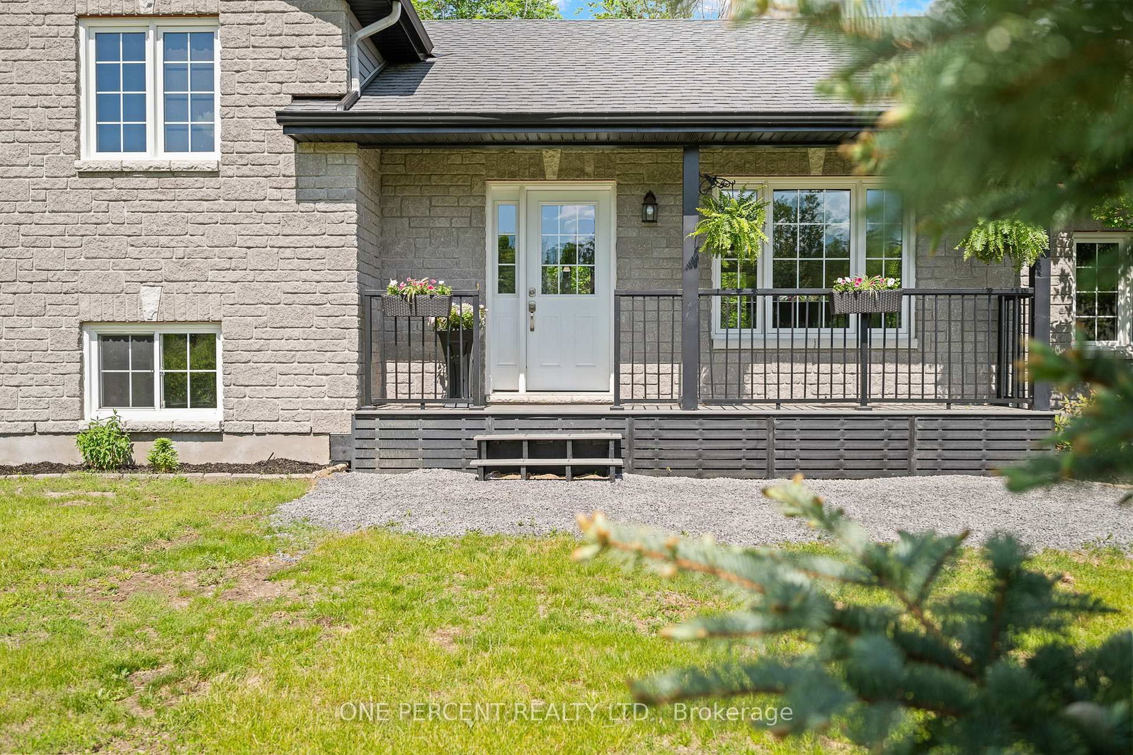42 Stonewalk Drive • North Grenville, ON photo 4