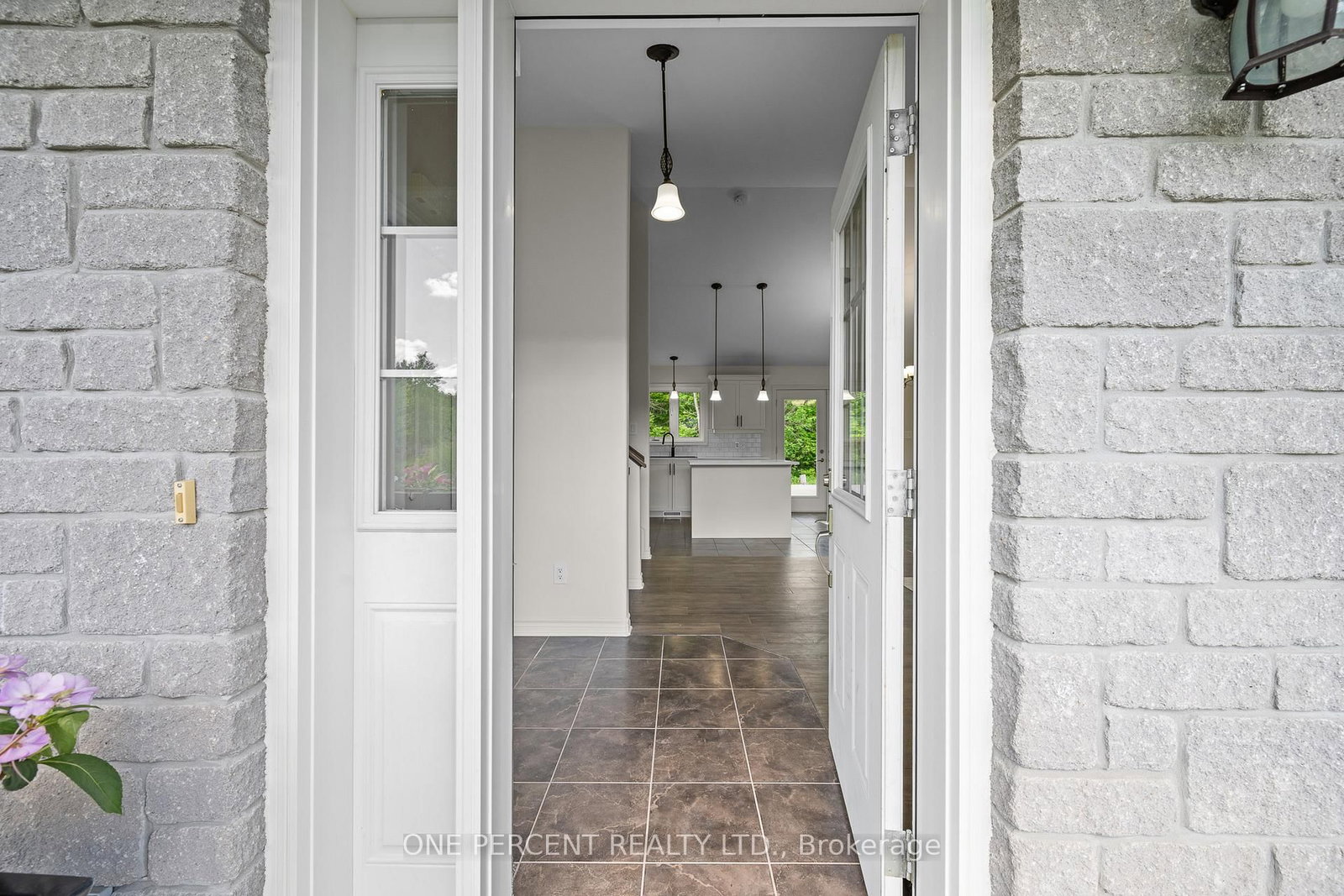 42 Stonewalk Drive • North Grenville, ON photo 5