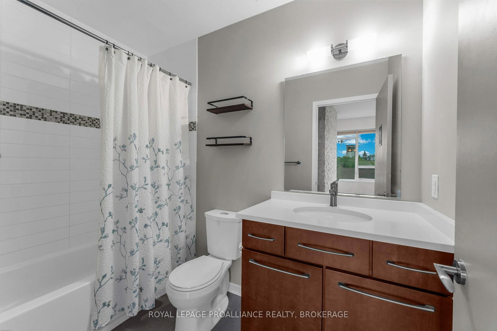 121 Queen Street • #813 • Kingston, ON photo 18