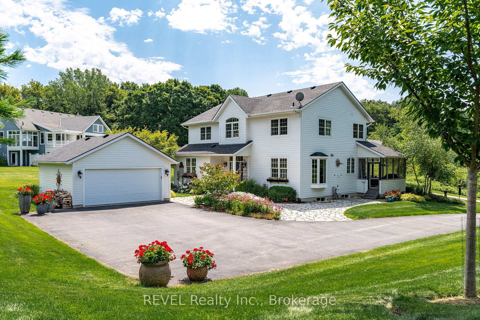 4900 South Shore Road • Fort Erie, ON photo 4