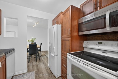 735 Deveron Crescent • #102 • London South, ON photo 9