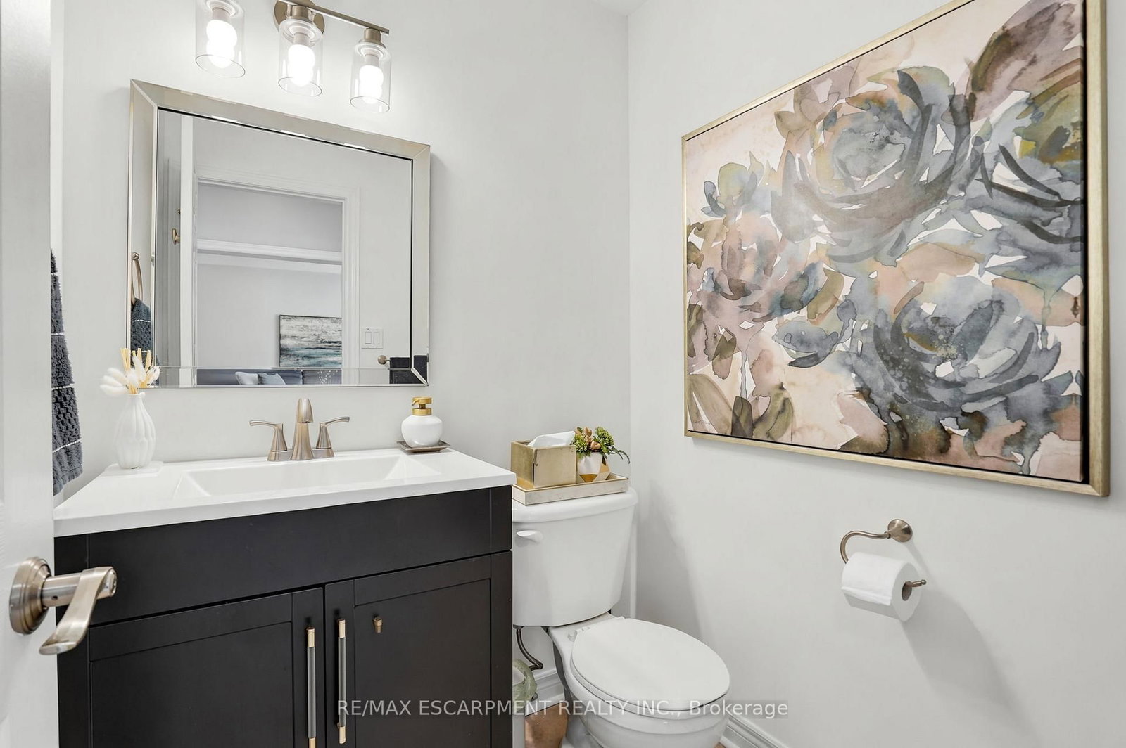 156 VALMONT Street • Hamilton, ON photo 24