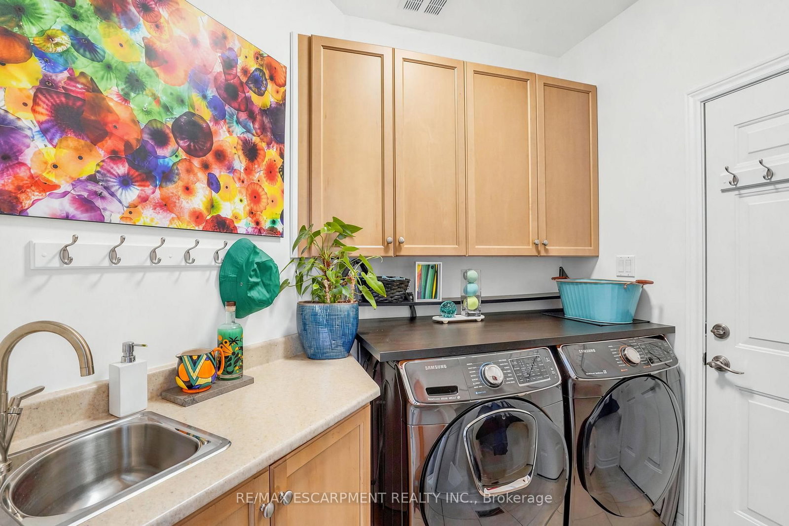 156 VALMONT Street • Hamilton, ON photo 25