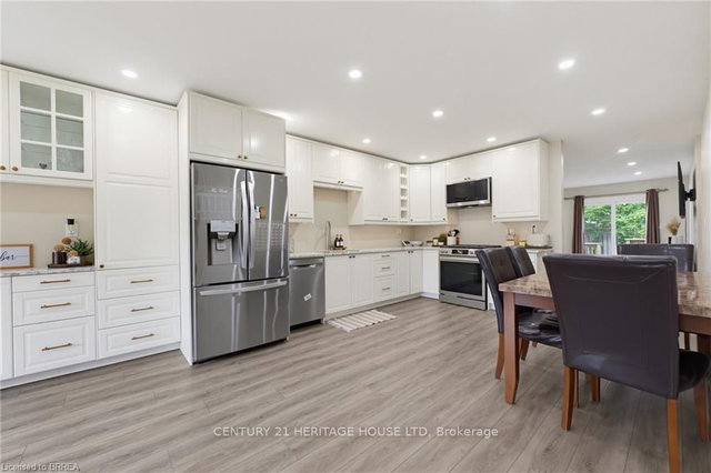 125 Whitlaw Way